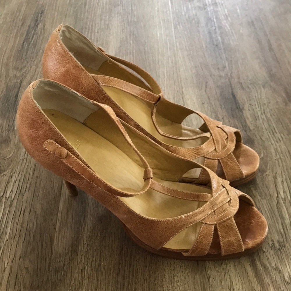 Bakers Emily Heels size 8.5